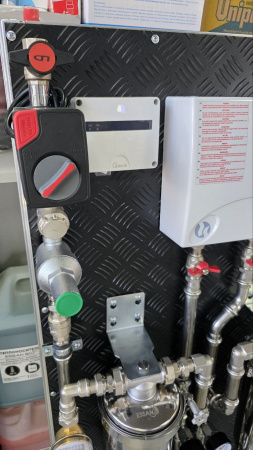 Коллекторный узел воды SU0004 для квартиры, 10BB