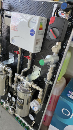 Коллекторный узел воды SU0004 для квартиры, 10BB